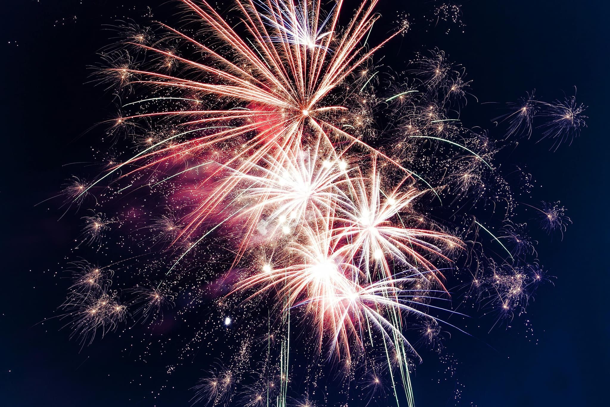 Bezpečnější novoroční oslavy: pyrotechnika mimo tržiště