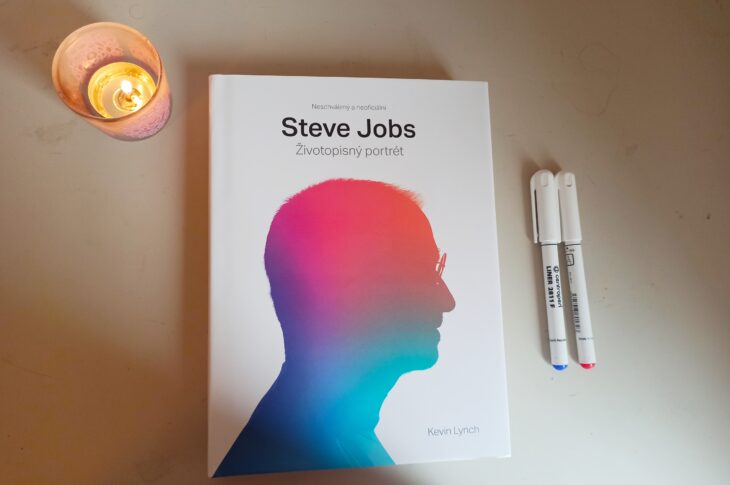 Inspirace z knihovny: Jak se z obyčejného člověka stane vlivná osobnost? Steve Jobs motivuje ostatní